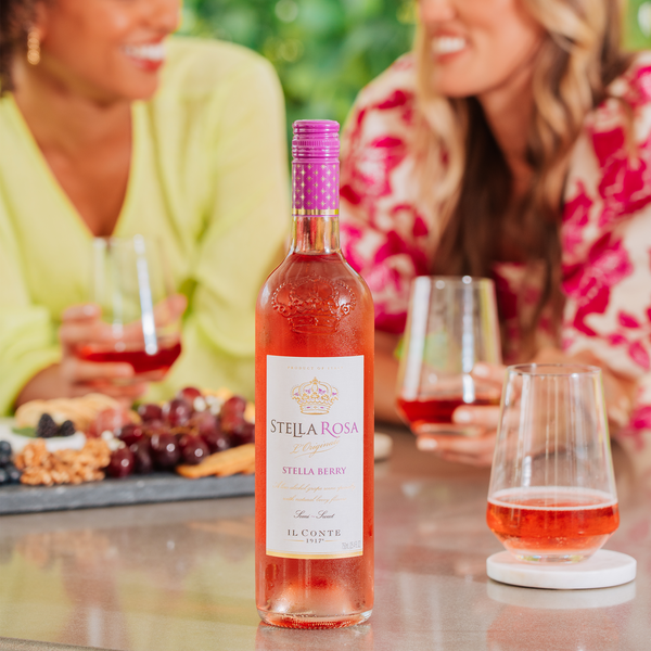 STELLA BEAUTE ジュエル　ローズクォーツ Stella Rosa Berry Semi-Sparkling Rose Wine 750 ml | Hy-Vee Aisles