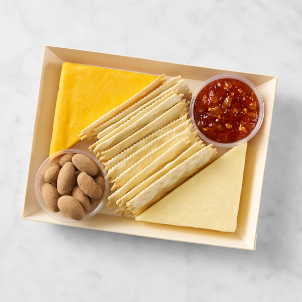 Cheddar Lover Cheese Flight | Hy-Vee Aisles Online Grocery Shopping